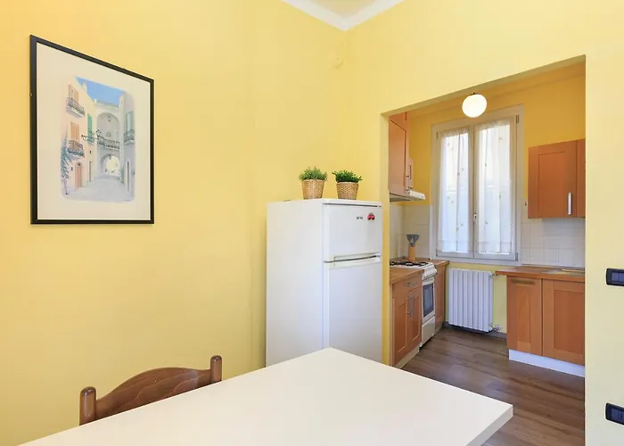 Italia 1 - By Impero House Rent * Στρέσα